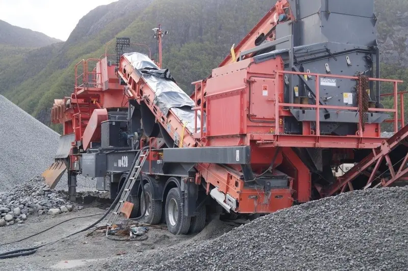 Sandvik UH 420