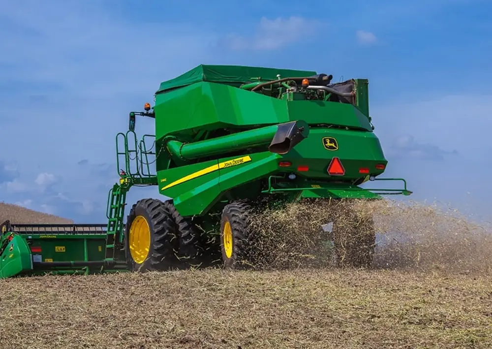 John Deere S440