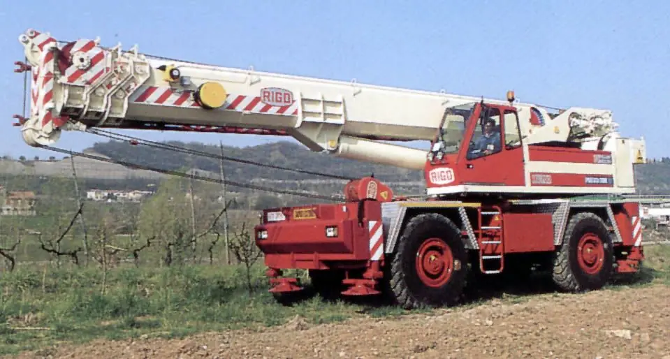 RIGO RT 700 (4x4x4)