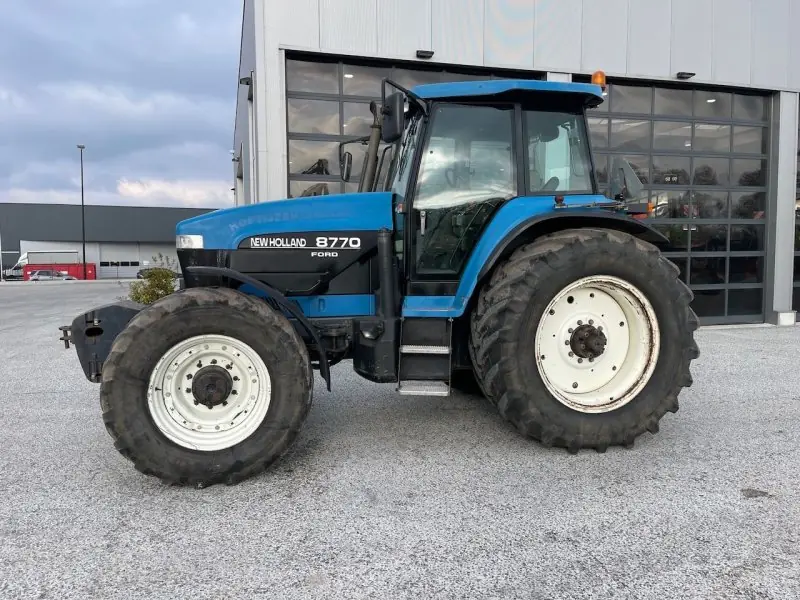 Ford-NH 8770 TA Powers.