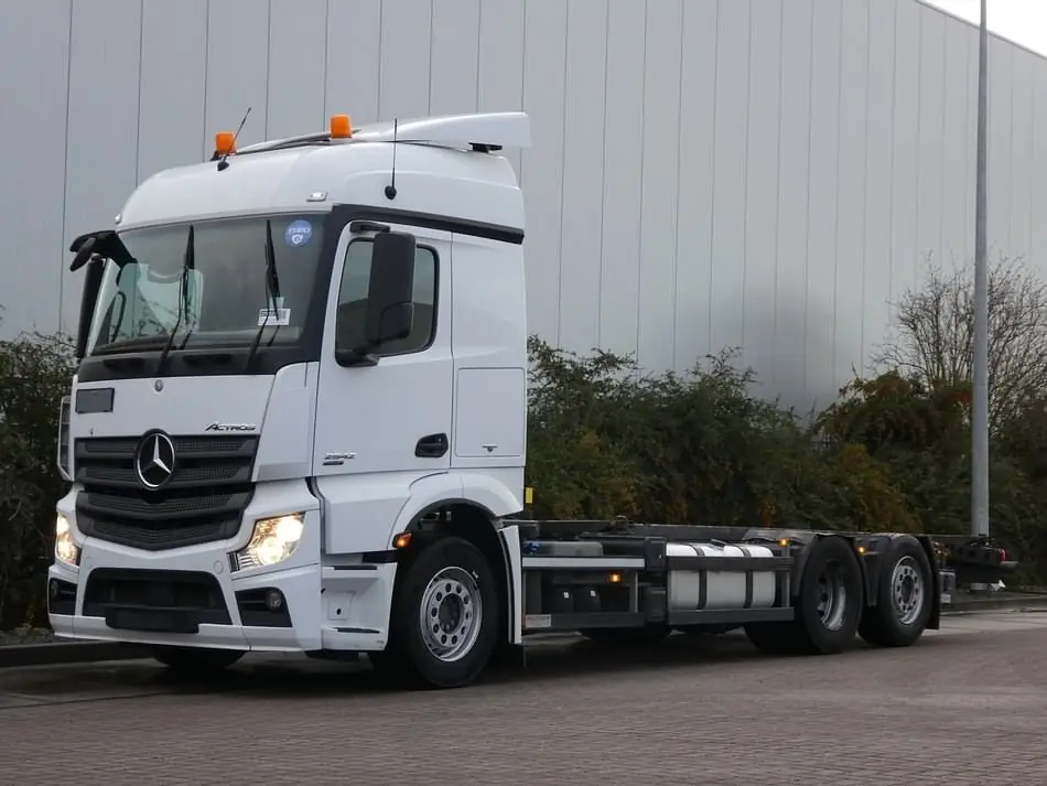 Mercedes-Benz Actros 2542 L 6x2