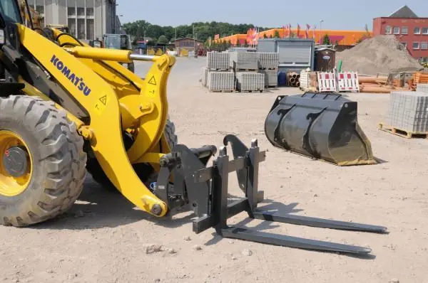 Komatsu WA100M-6 thumbnail 6