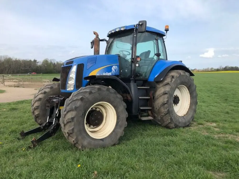 New Holland T 8040 (400)