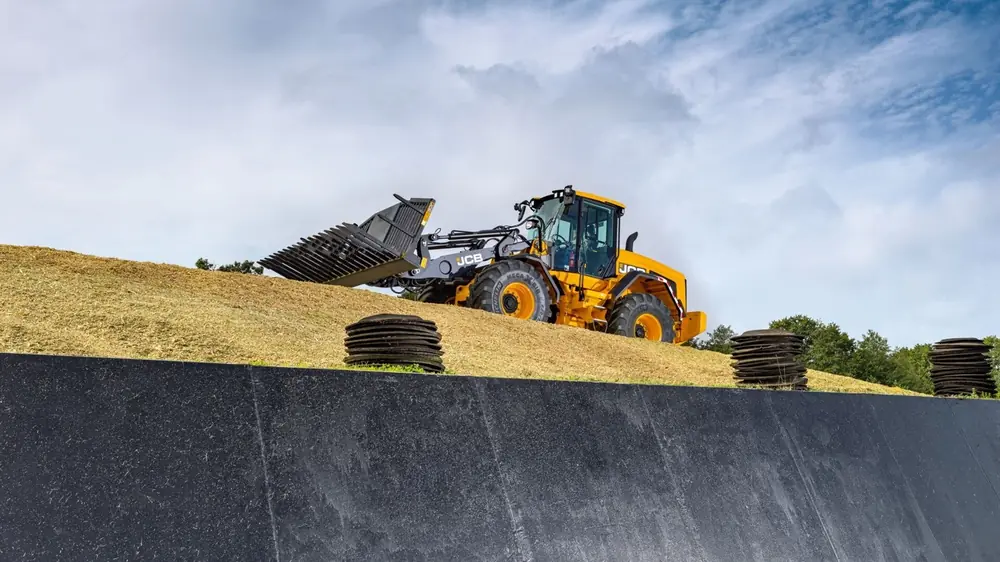 JCB 437 Agri thumbnail 3