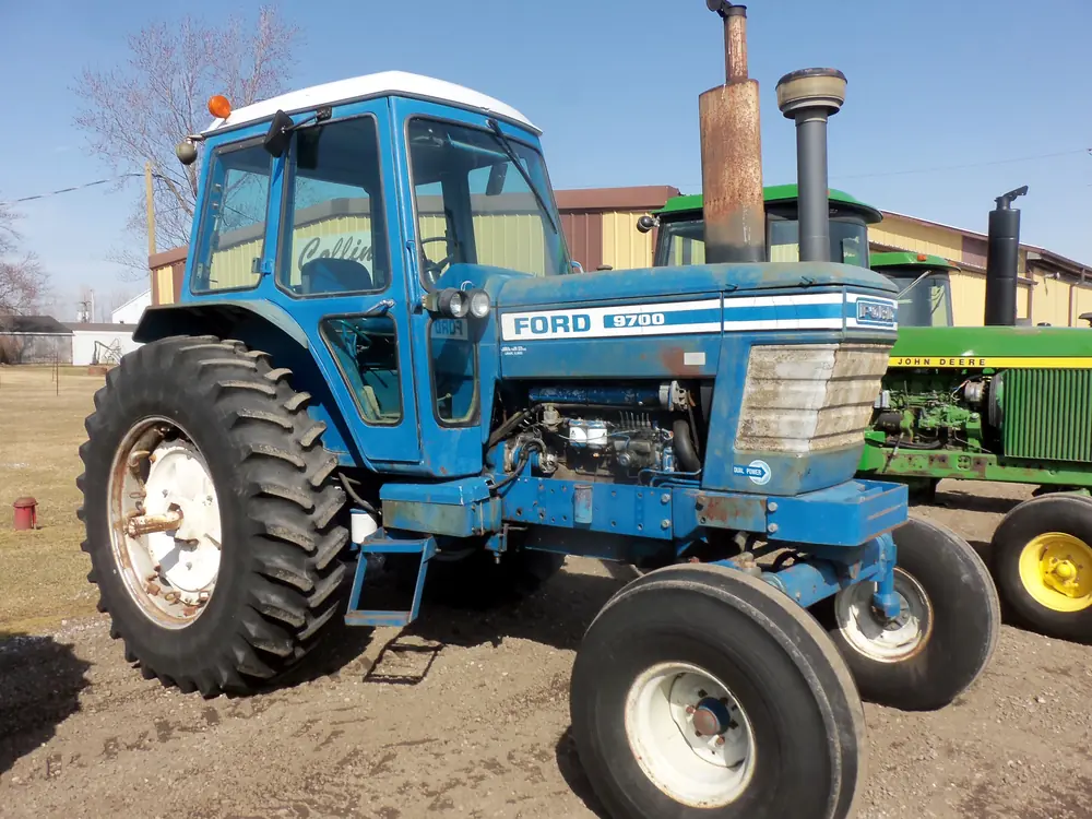 Ford-NH 9700