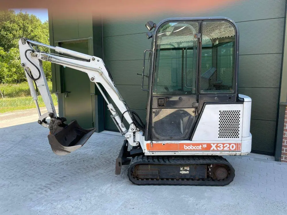 Bobcat X 320
