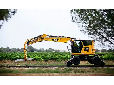 Caterpillar M323F thumbnail 3