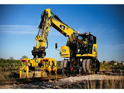 Caterpillar M323F thumbnail 4
