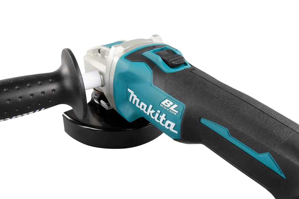Makita DGA521
