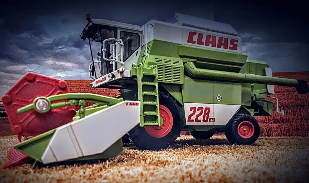 Claas Commandor 228 CS