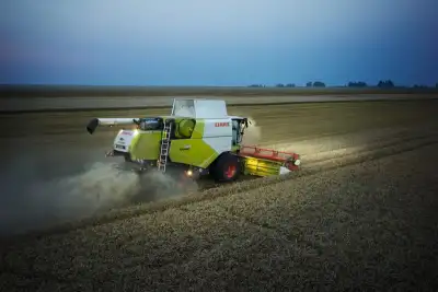 Claas Tucano 550 thumbnail 3