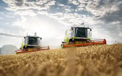 Claas Tucano 550 thumbnail 4