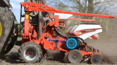 Kuhn Maxima 3 M thumbnail 3