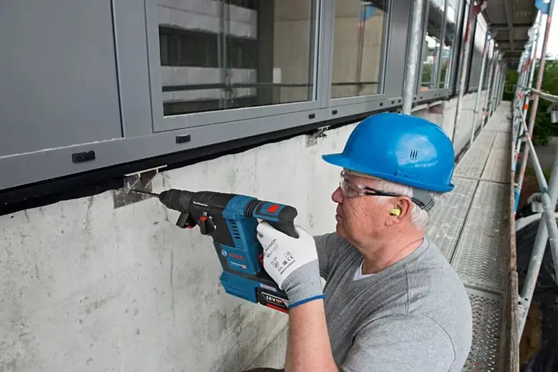Bosch GBH 18V-26F thumbnail 3