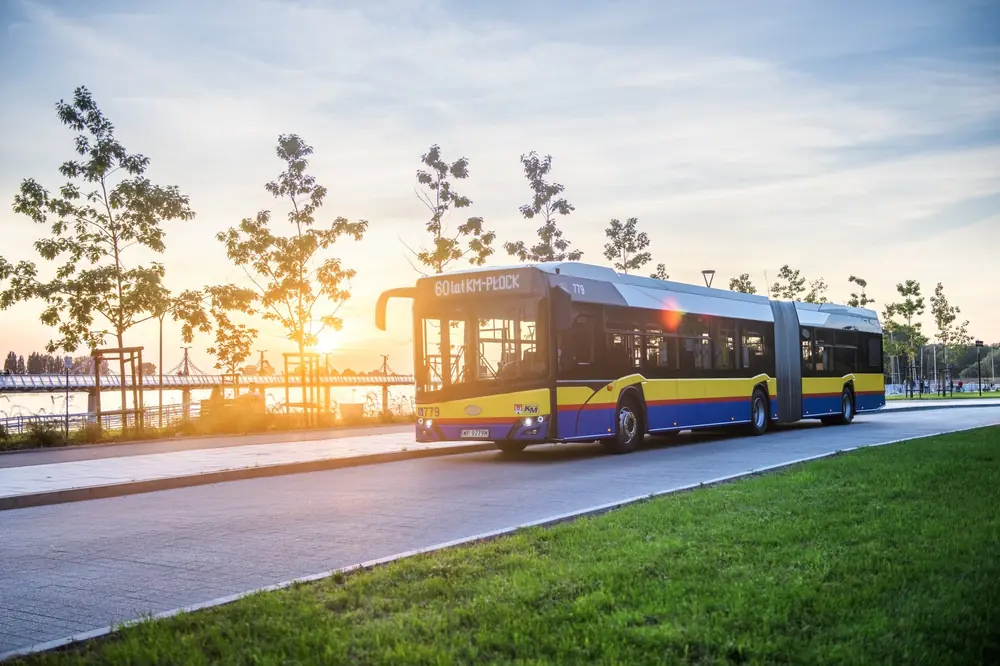 Solaris Urbino 18 thumbnail 2