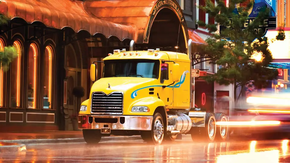 Mack PINNACLE CA68 Conventional CXU602 MP7 4x2 thumbnail 7