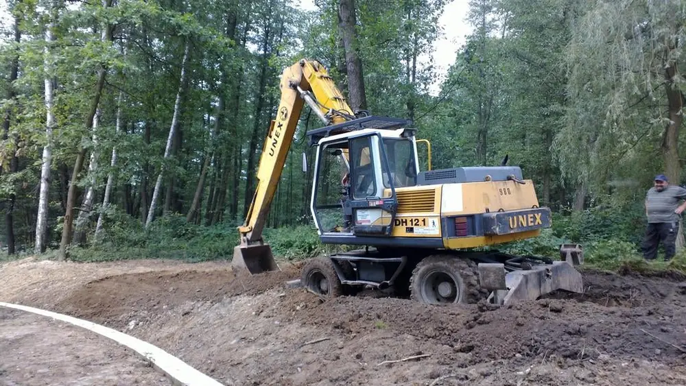 Unex DH 12.1 R