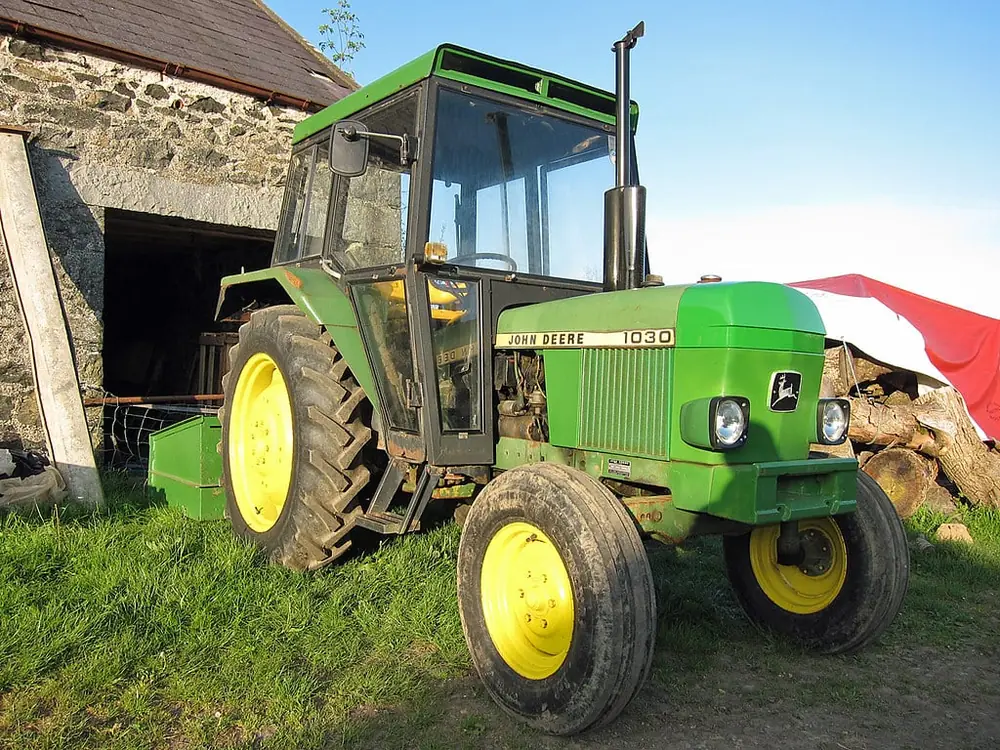 John Deere 1030