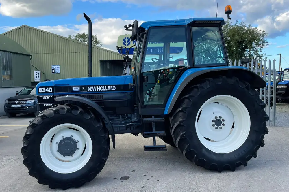 New Holland 8340