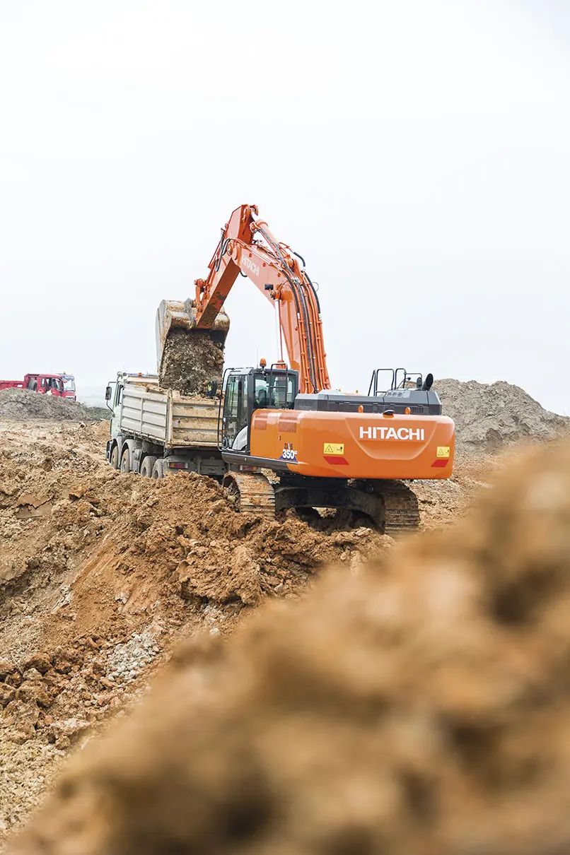 Hitachi ZX350LCN-6 thumbnail 4