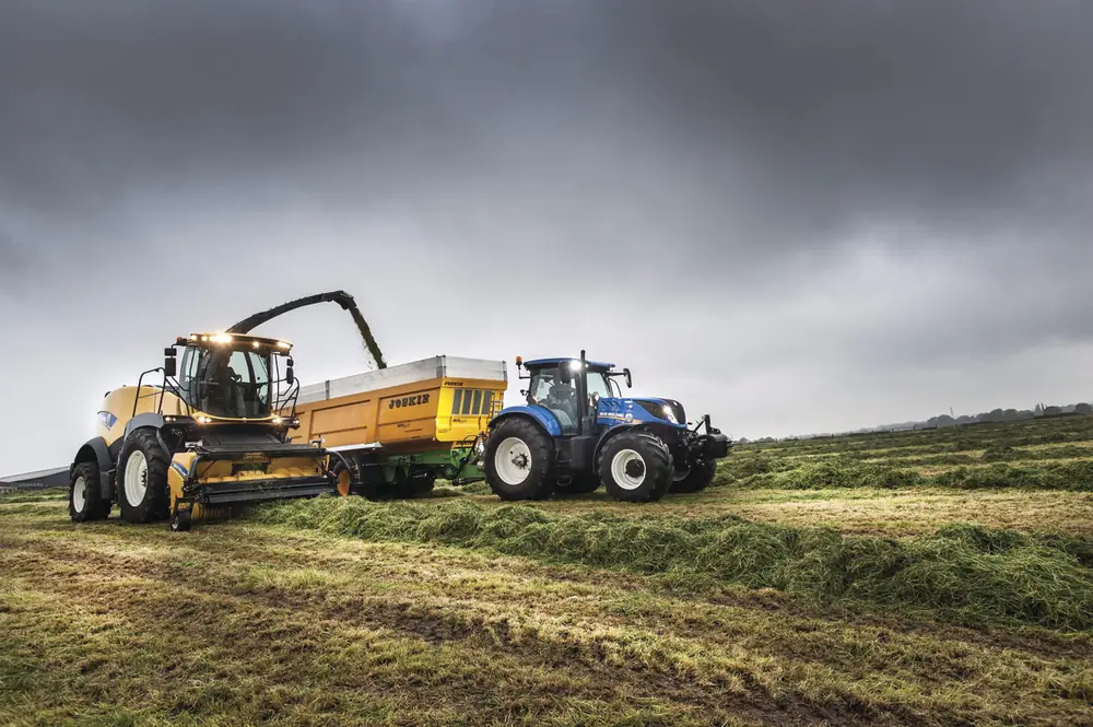New Holland FR 550 thumbnail 2