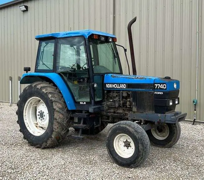 New Holland 7740