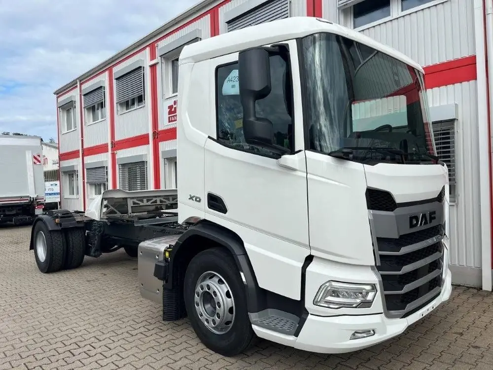 DAF XD 370 FAT