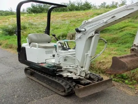 Takeuchi TB 007
