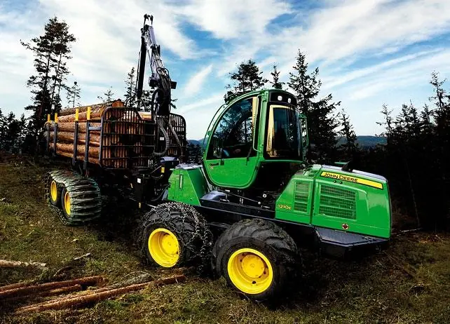 John Deere 1210 E