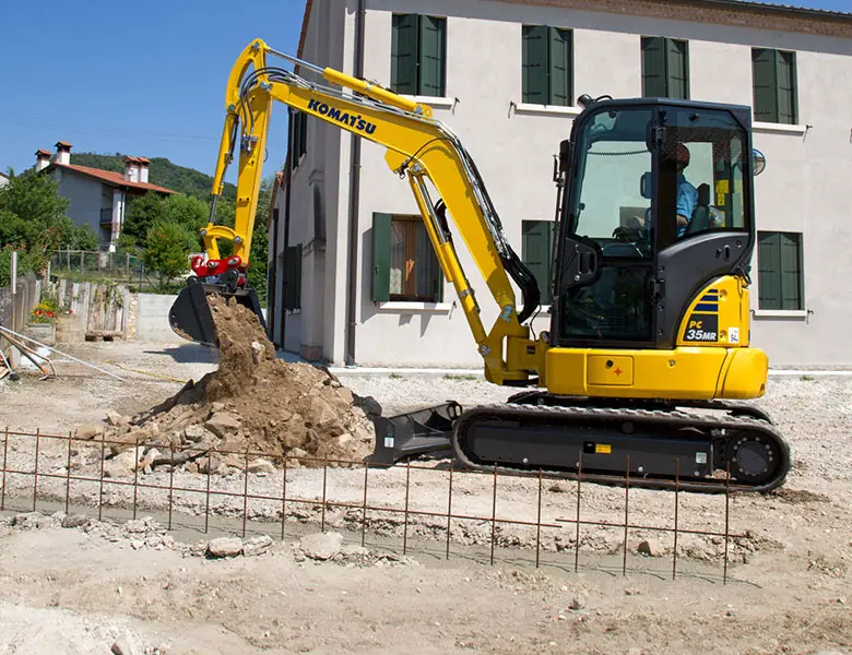 Komatsu PC35MR-5 thumbnail 3