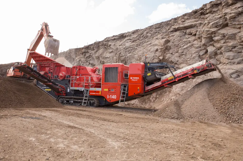 Terex-Finlay I 140