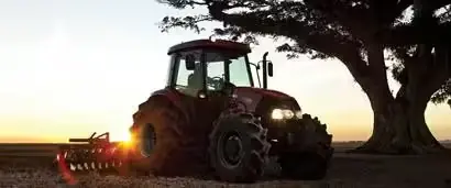 Case IH Farmall 100