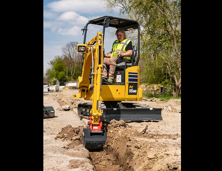 Komatsu PC18MR-5 thumbnail 4
