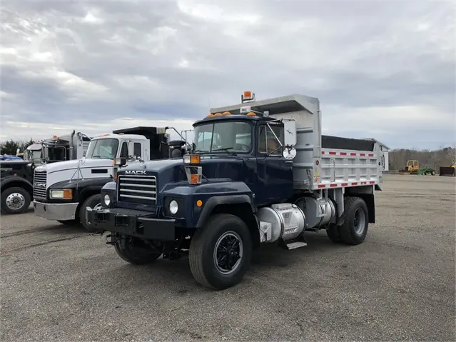 Mack RD690P CA49 EM7-300 E-TECH 4x2