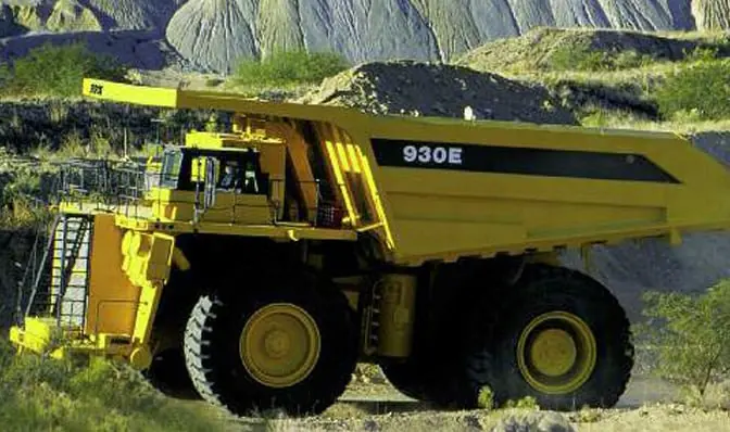 Komatsu 930-E4