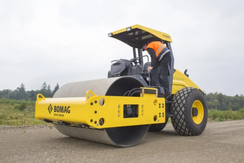 Bomag BW 211-40 thumbnail 4