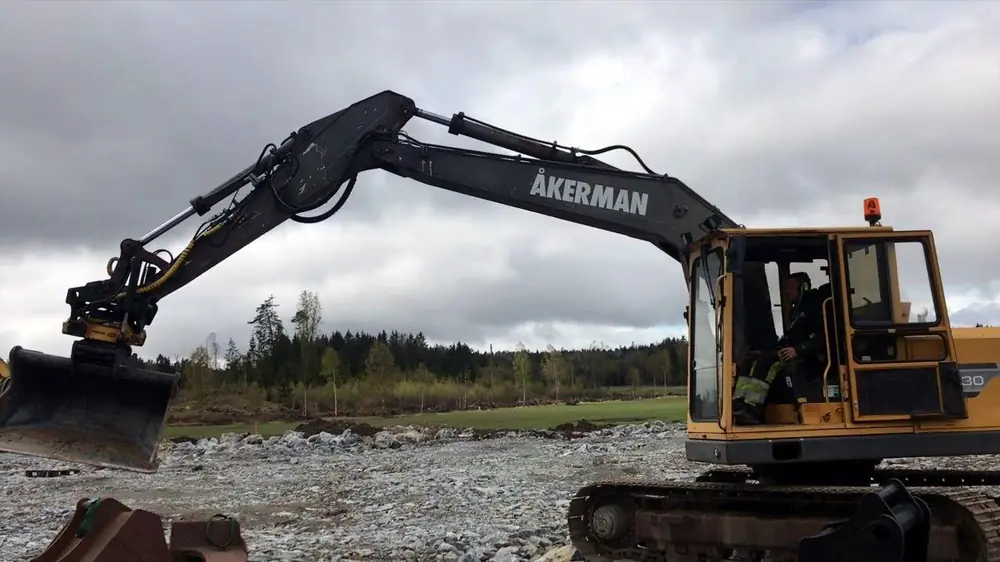 Akerman-Volvo EC 130 C