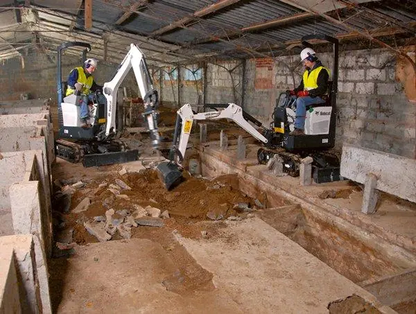 Bobcat E08