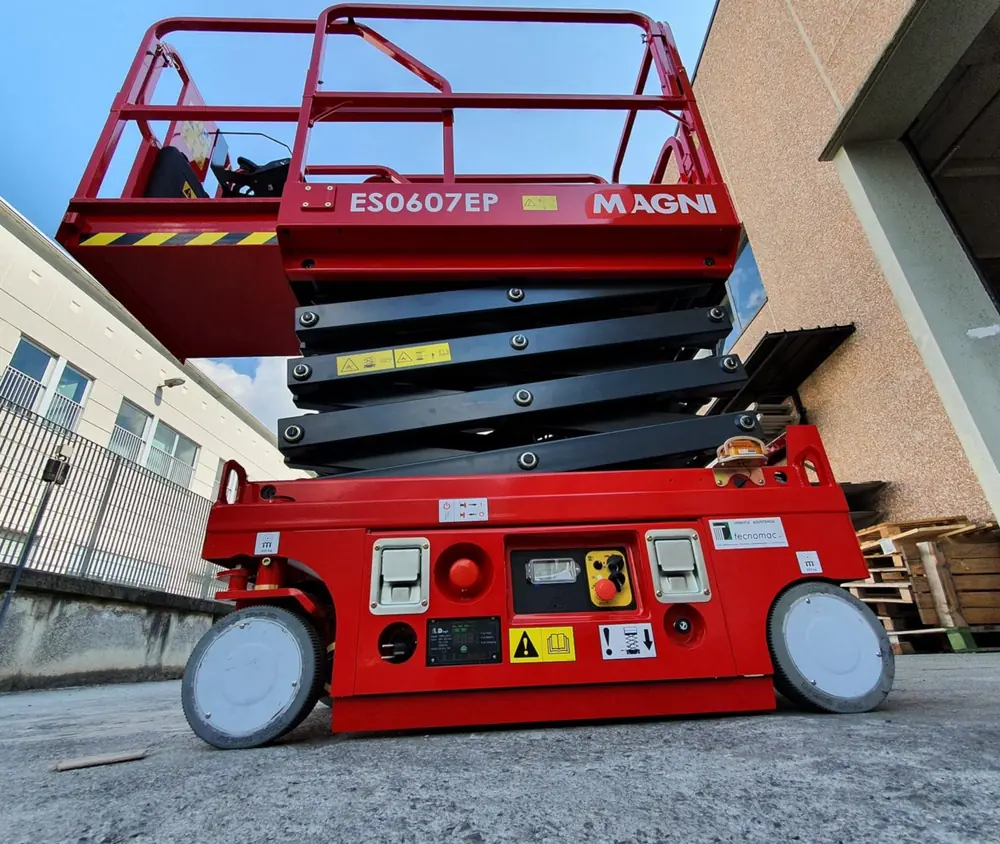 MAGNI ES0607EP