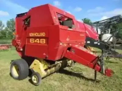 New Holland 648