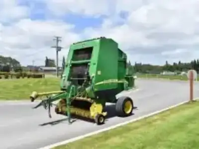 John Deere 592