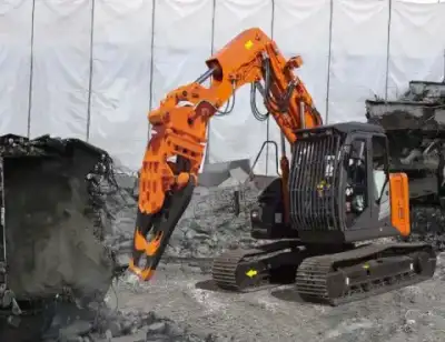 Hitachi ZX 135 US-5