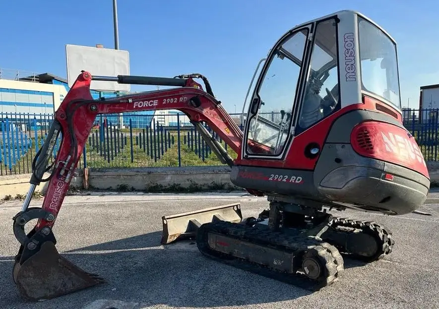 Neuson 2902 Force