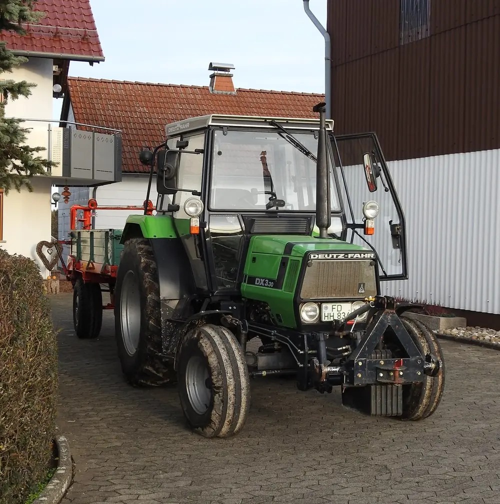 DEUTZ-FAHR DX 3.30