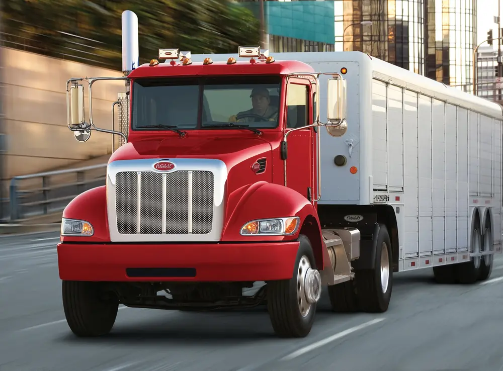Peterbilt 337 PACCAR PX-9 thumbnail 2
