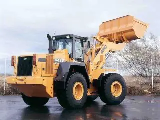 Case 821 C/XR