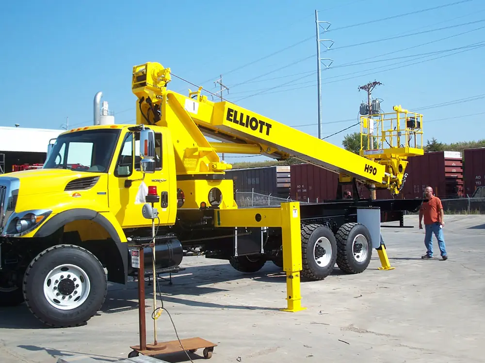 Elliott Equipment H90F HiReach
