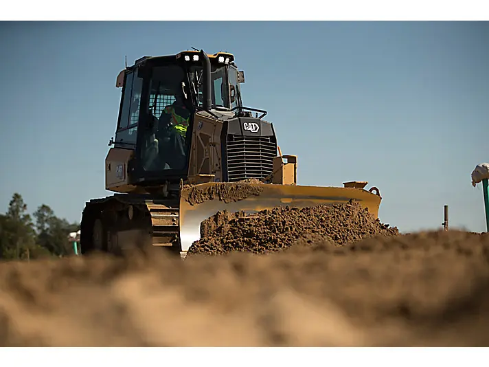 Caterpillar D1 thumbnail 3