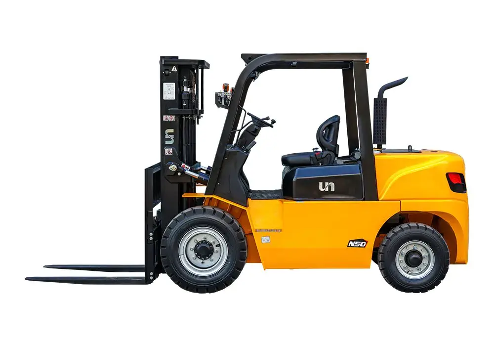 UN Forklift FD40T-NGP2