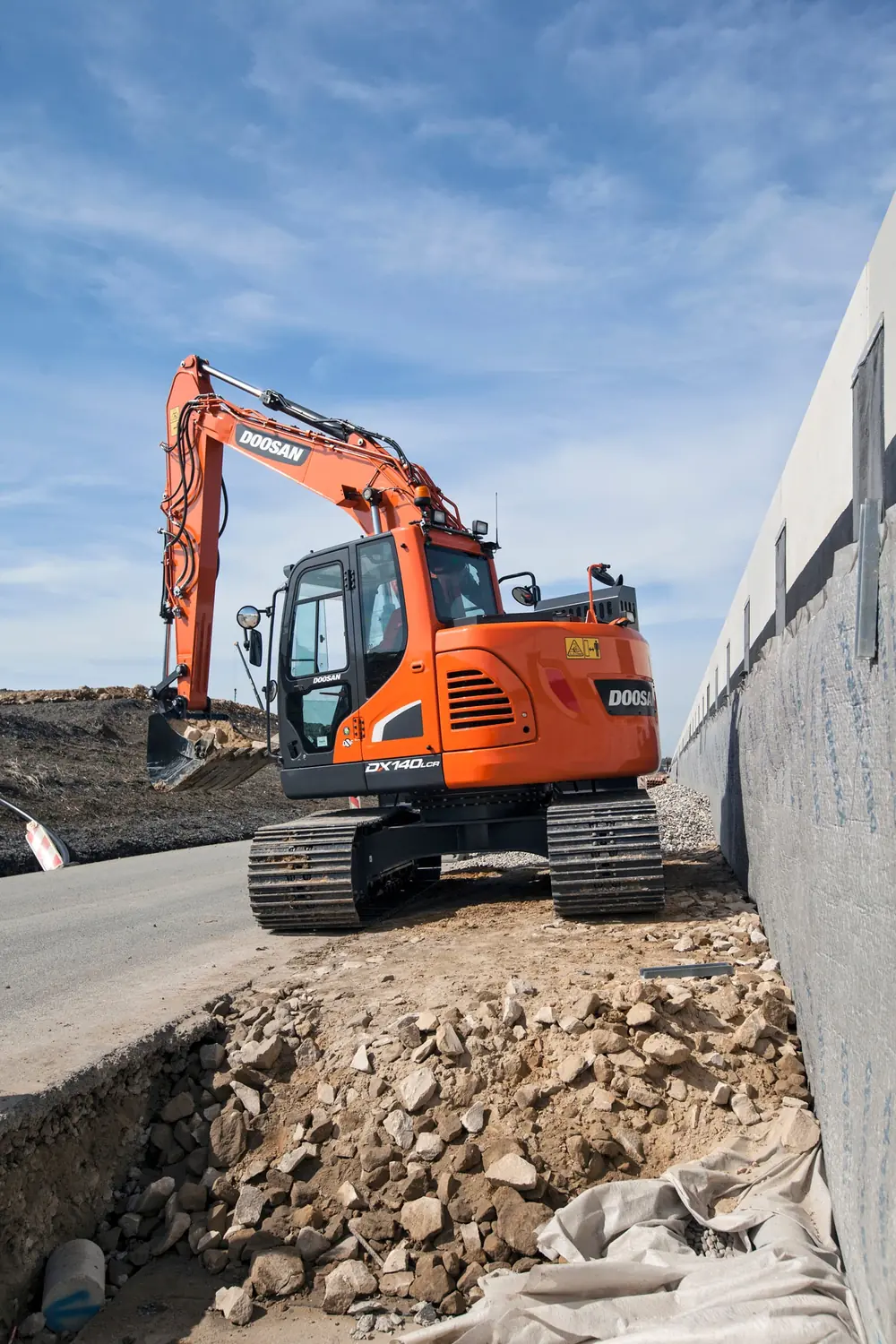 Doosan DX140LCR-5 thumbnail 2
